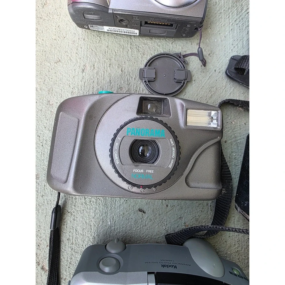 Vintage Camera Lot Canon T70 Fujifilm FinePix 3800 Kodak EasyShare Snappy Z2